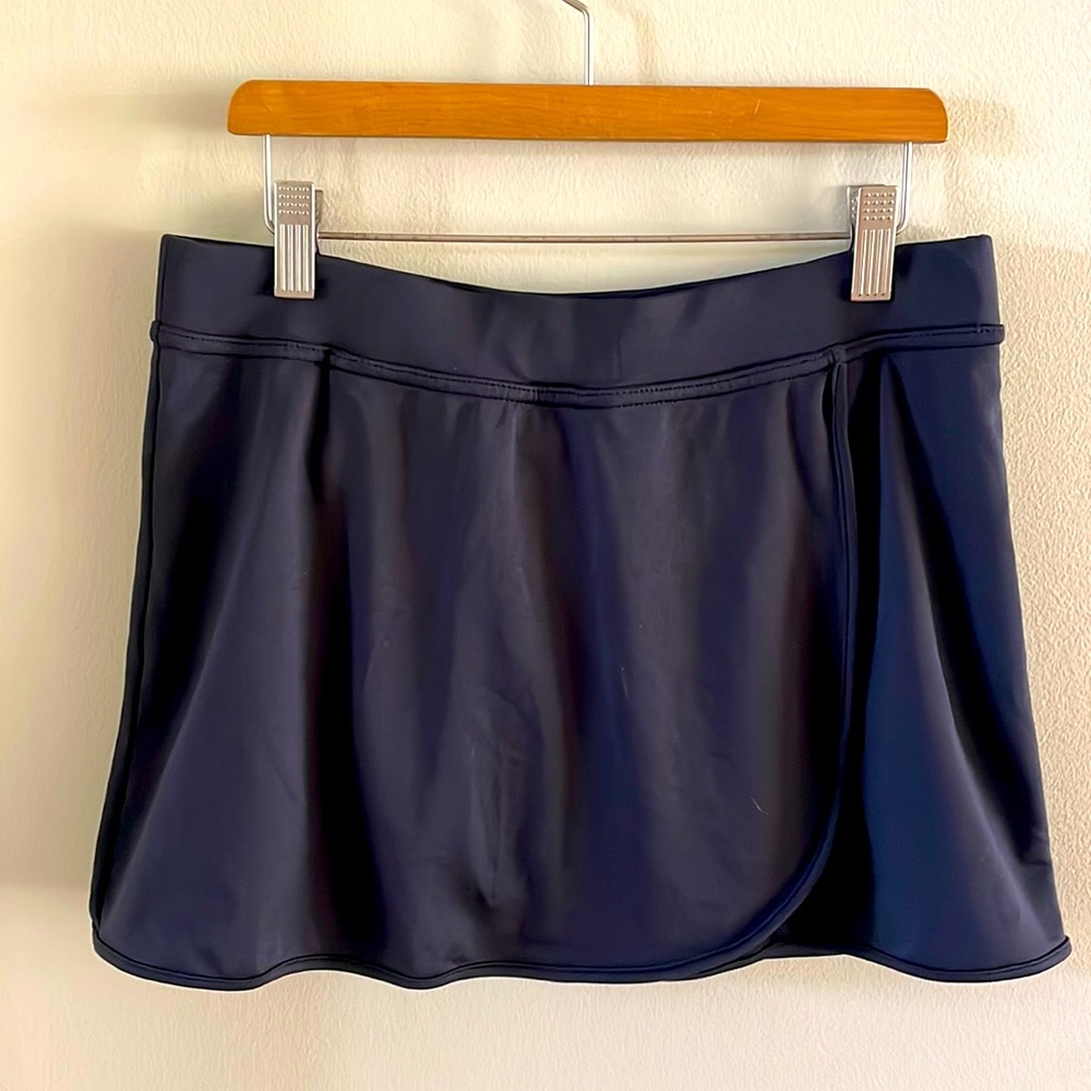 Black tennis or running skort in size small